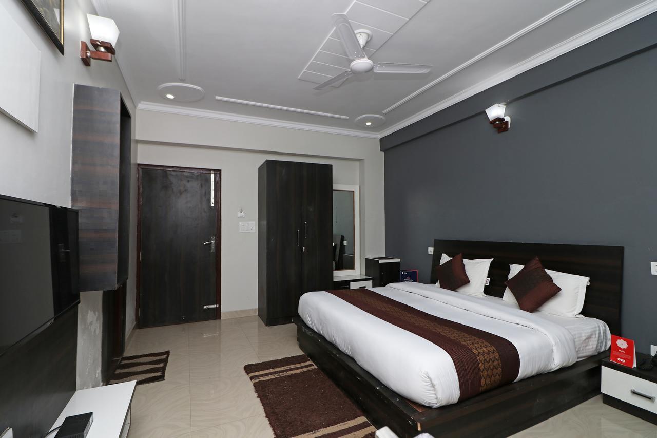 Oyo 11877 Royal Residency Hotel New Tehri Kültér fotó